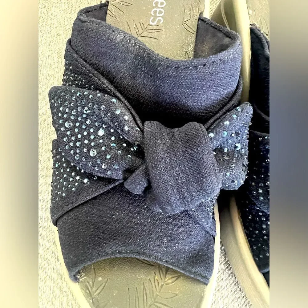 BZEES Womens Smile Bright Slide Sandal Slip-On Bow Rhinestone Navy Blue Size 6M